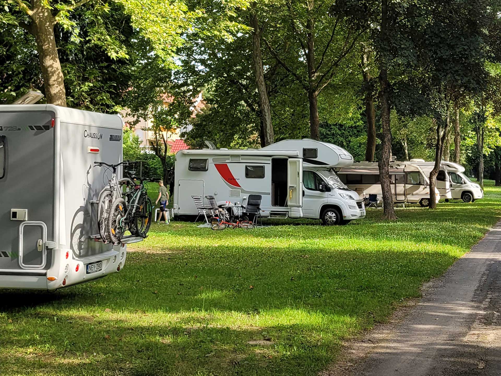 kempingezes Zalakaros lakókocsi sátor Thermal Camping